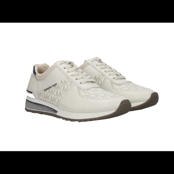 Like new Michael Kors Tennis Shoes. SIZE 8 - Picture 1 of 1